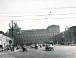 Ape A - piazza Costello 1950 Torino.JPG