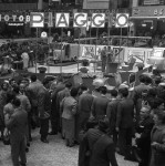 Stand Piaggio alla Fiera Campionaria di Milano del 1957.jpg