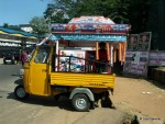 Piaggio Ape D600 ice cream.jpg